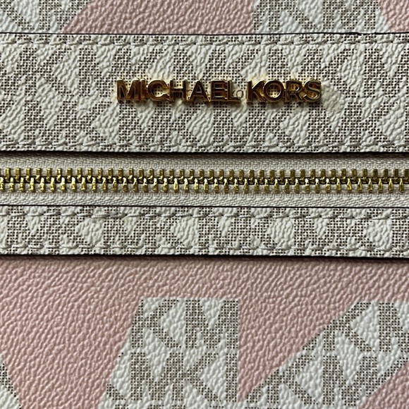 Michael Kors Tote Bag - Picture 9 of 14